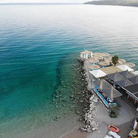 Apartman Family-friendly With Swimming Pool Njivice, Krk - 21862 *