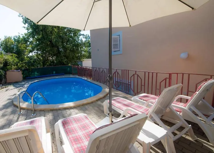 Family-friendly With Swimming Pool - Krk - 21862 * Njivice