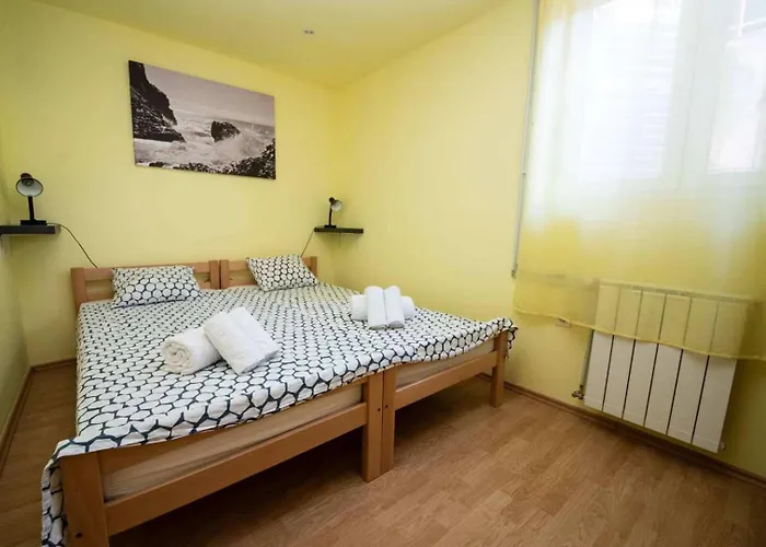 Family-friendly With Swimming Pool - Krk - 21862 Njivice