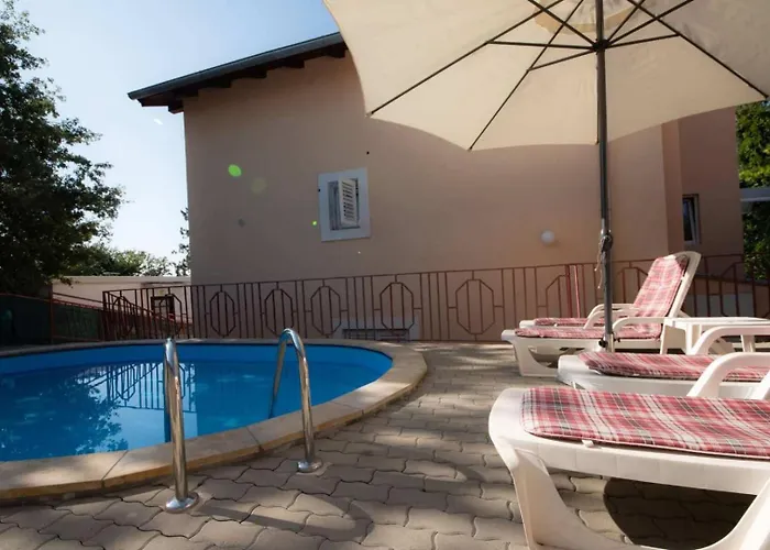 Apartamento Family-friendly With Swimming Pool - Krk - 21862